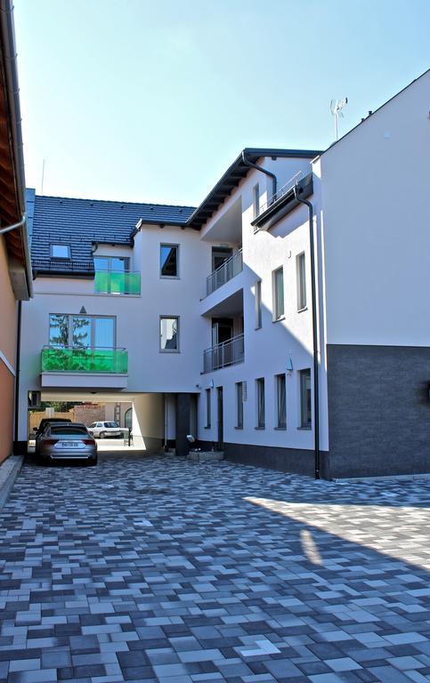 Olive Apartman Sárvár Exterior foto